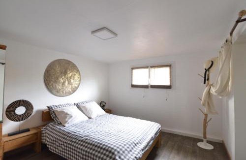 Saint-Victor-la-Coste Apartment | Le Gecko