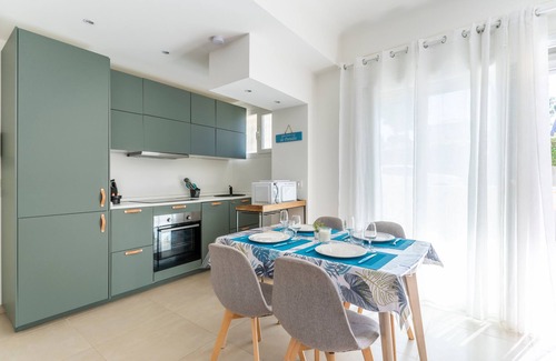 Cap-d'Antibes Apartment | Le Grand Large - Appt proche plage Antibes