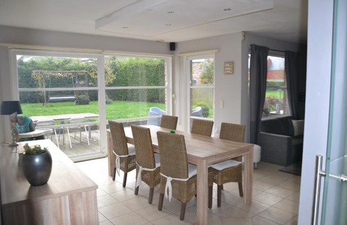 Beauraing House | Le grand marronnier