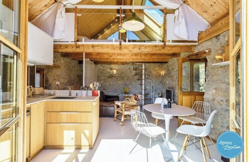 Talloires-Montmin House | Le Grenier * - Savoyard mazot.
