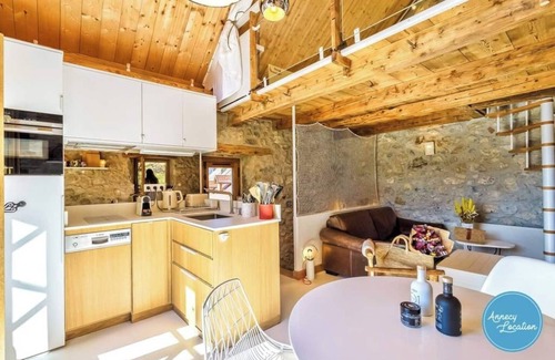Talloires-Montmin House | Le Grenier * - Savoyard mazot.