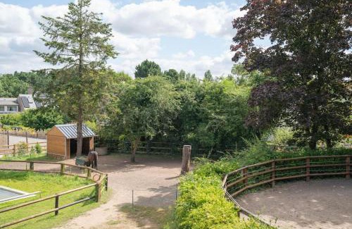 Avrille Apartment | Le Haras du Parc - T3 Unique & Bucolic
