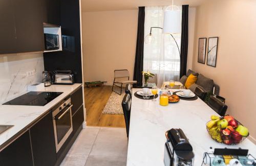 Secteur 2 Apartment | Le Huppé, Hypercentre, proche Bastille, WIFI illimité & Netflix