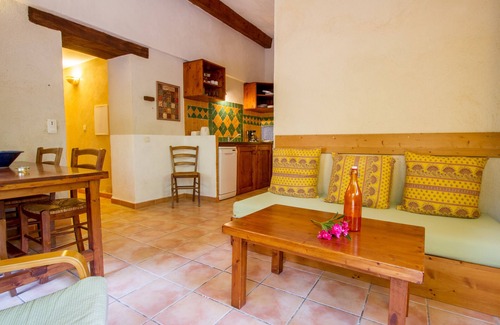 La Haute Maure House | Le Jas, charming Mas in Provence with shared pool, nature, calm, space