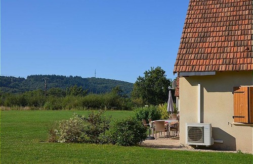 Lacapelle-Marival Villa | Le Lac Bleu 6-8p