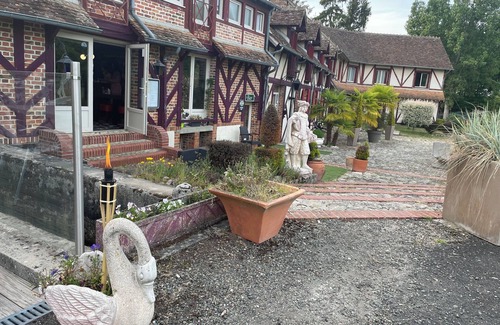 Nouan-le-Fuzelier Apartment | Le lac de Villiers