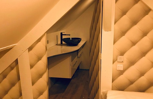 Saint-Germain-en-Plaine Apartment | Le Loft de Zoé 90m² - Jacuzzi Billard Cinéma & Bar