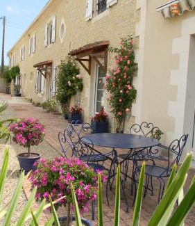 SammarÃ§olles Bed & Breakfast | Le Logis d'ANTIGNY