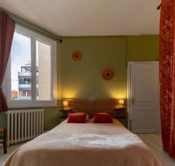 Republique Apartment | Le Louis B - Appartement calme et lumineux proche Thermes