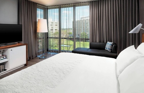 Oak Brook Hotel | Le Méridien Chicago - Oakbrook Center