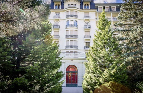 Chamonix City Centre Apartment | Le Majestic 76 appt - an apartment that sleeps 6 guests in 2 bedrooms