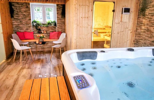 Tintigny House | Le Manoir de la Rulette 20P well-ness BBQ Jardin terrasse ping pong salle de jeux