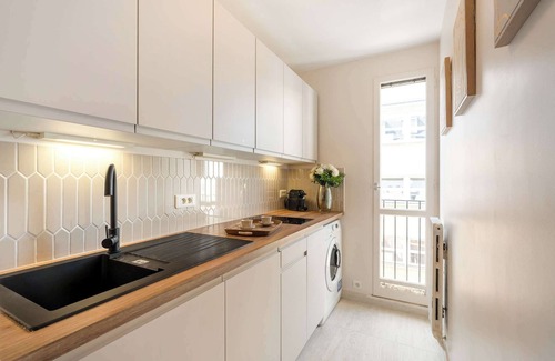 Arsenal Apartment | Le marais fully refurnished flat with lift