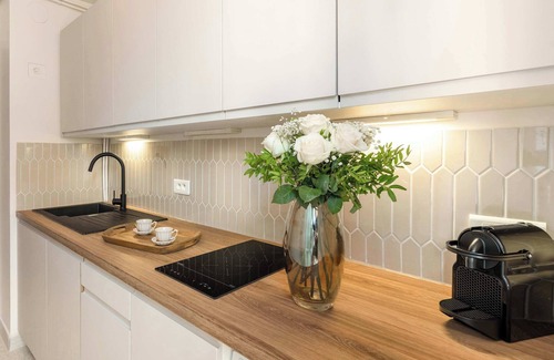 Arsenal Apartment | Le marais fully refurnished flat with lift