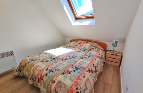 Bagneres-de-Luchon Apartment | Le Marmandais, T3 lumineux duplex, balcon, parking, wifi, proche thermes, ascenseur, 4 personnes