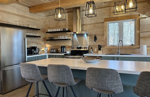 Les Collines-de-l'Outaouais Regional County Municipality Ski Chalet | Le Massif de Cascade