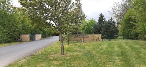 Equemauville Apartment | Le Maurifleur vous accueille à 3 km de Honfleur