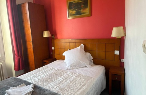 Montargis Hotel | LE MEDITERRANEEN