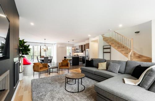 Magog Apartment | Le Memph Hirondelle spacious comfortable condo cottage eco responsible 3 bedrooms - hot tub & pool Memphrémagog Lake