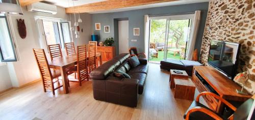Montesquieu-des-Alberes House | Le Micocoulier