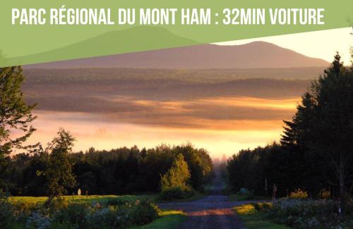 Stratford Ski Chalet | Le Natural Lodge - Idéal Famille & Groupe x8 - Weekend & Vacances Détente - Jacuzzi Vue Campagne Dégagée - Quartier Calme - Jardin - Terrasse - Barbecue - 10min des lacs - Parking privé & Borne Voiture Électrique - Check In Flexib - Linge de maison fourni
