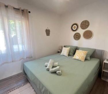 Salin-de-Giraud Apartment | "Le nature" Camargue Jardin