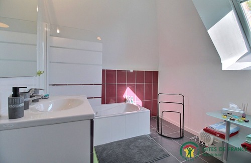Bignan House | LE NID BRETON