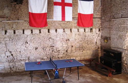 Crezieres House | Le Noisetier at Les Hiboux Gites