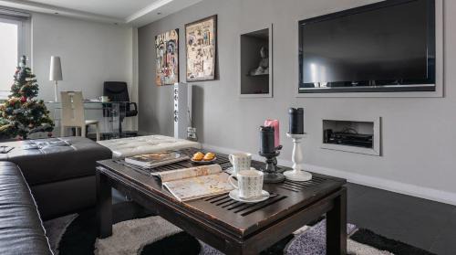 Quartier de la Monnaie Apartment | Le Notre Dame - Luxury Apartment with Seine View