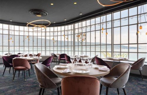 Menthon-Saint-Bernard Hotel | Le Palace De Menthon