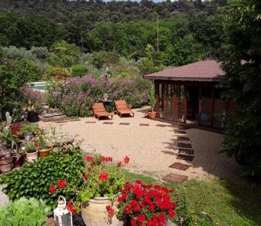 Vaugines Bed & Breakfast | Le Paradis