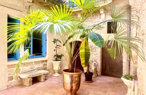 Sommieres Apartment | Le Parvis, atypical charm