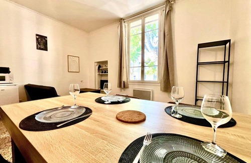 Faubourg Apartment | Le Patio Caché, Peace & Comfort Near Arena