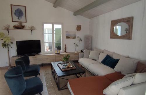 Le Bois-Plage-en-Re House | LE PATIO chaleureuse maison à 150 mètres de la mer