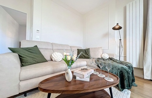 Saint-Andre-les-Vergers Apartment | Le Patio'nnement, Troyes Centre, Proche Gare, Parking Privé