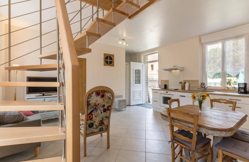 Valmont House | Le Petit Bonheur - VALMONT