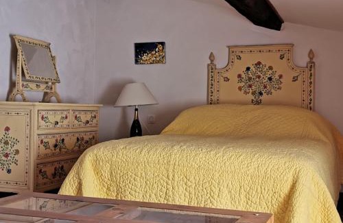 Carcassonne House | Le Petit Chai niché sous la Cité,