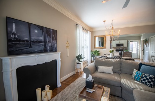 Hope Gardens House | Le Petit Château Nashville — Cozy and Elegant, Near Downtown