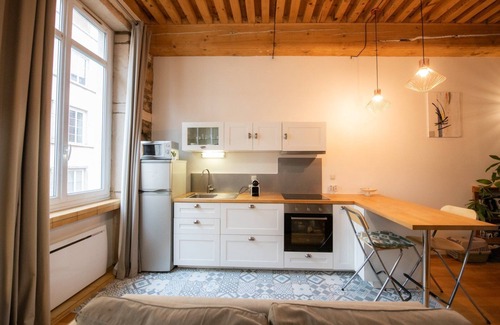 Grande Cote - Annonciade Apartment | Le petit Imbert - warm and cosy studio apartment