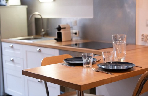 Grande Cote - Annonciade Apartment | Le petit Imbert - warm and cosy studio apartment