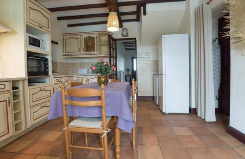 Salerm House | Le Petit Manoir de Campagne