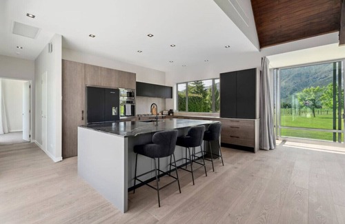 Lake Hayes House | Le Petit Pavillon | Four-bedroom Home