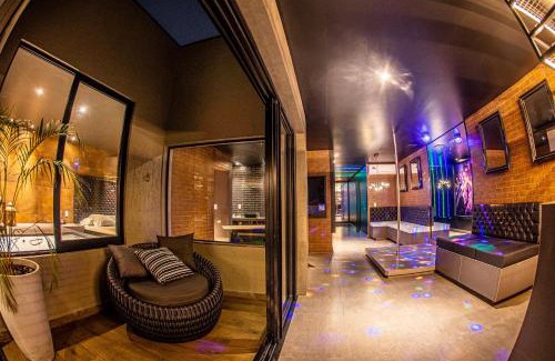 Almirante Tamandare Hotel | Le Piège Motel Thematiquè