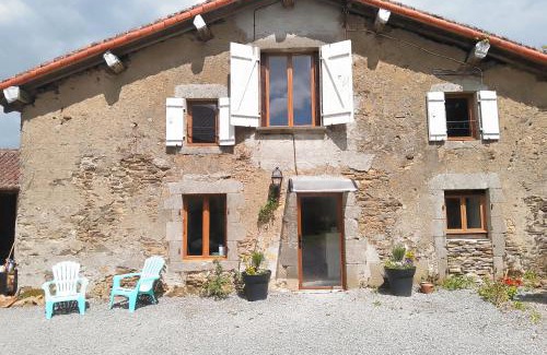 Oradour-sur-Vayres House | Le Puy Chevalier - Apple Barn Cottage