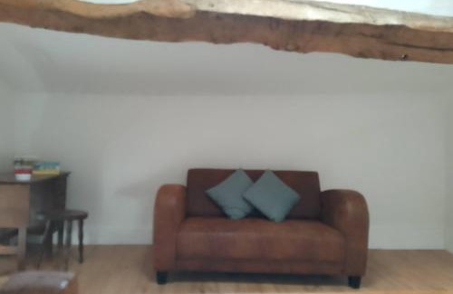 Oradour-sur-Vayres House | Le Puy Chevalier - Apple Barn Cottage