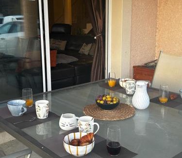 Janneyrias Bed & Breakfast | le relai du parking fute