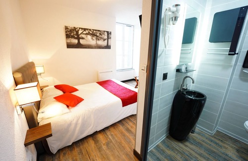 Allanche Hotel | Le Relais des Remparts