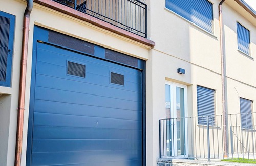 Naggio Apartment | Le Rondini D Apartment: lake view, terrace, Wi-Fi, AC and garage!