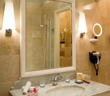 Bellecour - Hotel Dieu Hotel | Le Royal Hotel Lyon - MGallery Collection