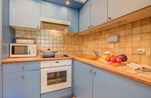 Juan-les-Pins Apartment | Le San Diego with Shared Pool - Happy Rentals